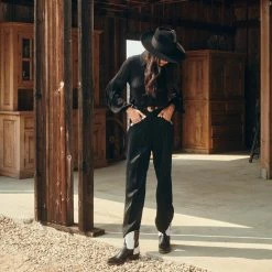 Marfa :: Black -Lucchese shop DSC 0508 square 4f4ab354 3233 4199 b53e b82f5577d4a7